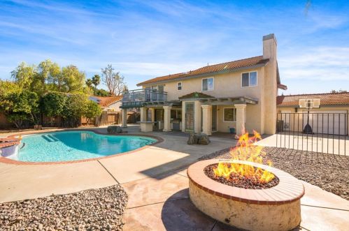 45750 Olympic Way, Temecula CA  92592-5906 exterior