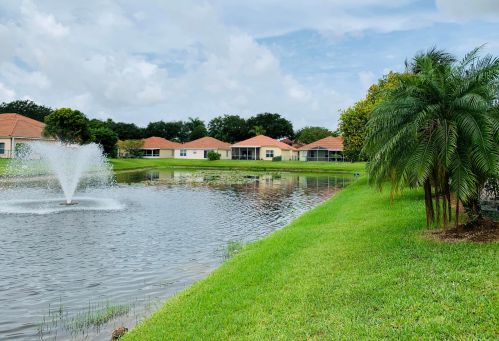 1039 Aspri Way, West Palm Beach, FL 33418-6516