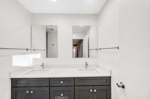 6450 Aldea Ave, Van Nuys CA  91406-5401 exterior