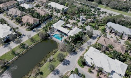 4036 Kingston Ln, West Palm Beach FL  33418-3425 exterior
