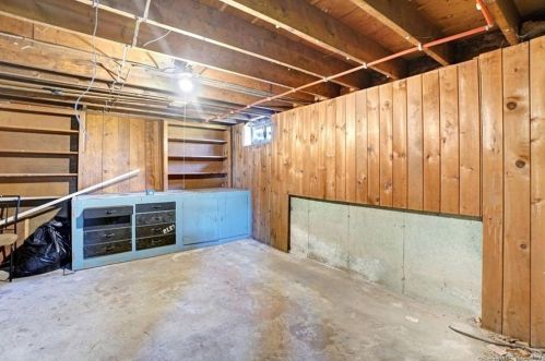 20 Shelley St, Waterbury CT  06705-1127 exterior
