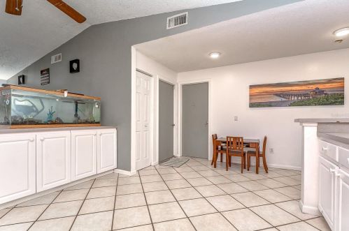 1144 Westwood Dr, Lutz FL  33549-4129 exterior