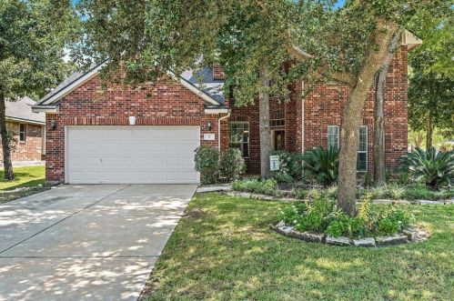 2 Hollow Glen Pl, Conroe TX  77385-3672 exterior