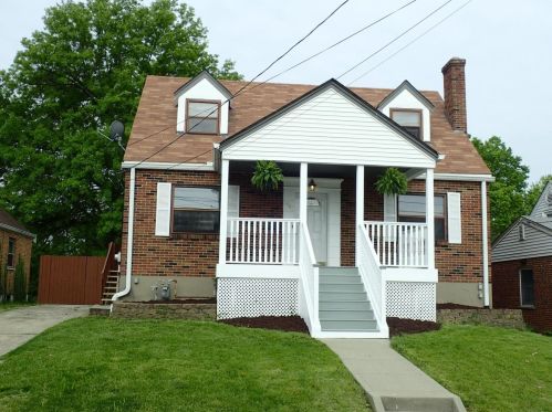 3943 Biehl Ave, Cincinnati, OH 45248-3203