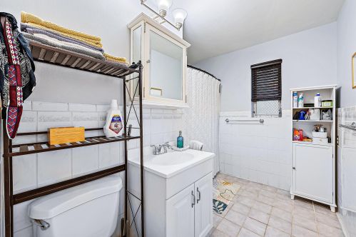 327 28 St, West Palm Beach FL  33404-4410 exterior