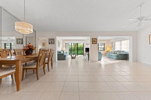 2715 Azalea Ct, Delray Beach, FL 33445-6867