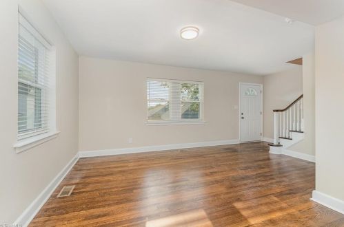 108 Adams St, Greensboro NC  27401-1803 exterior