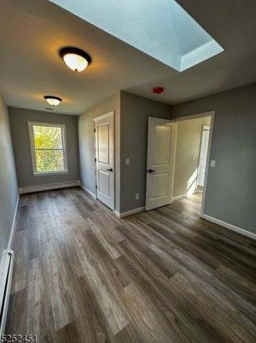 1029 Chandler Ave, Roselle NJ  07203-2746 exterior