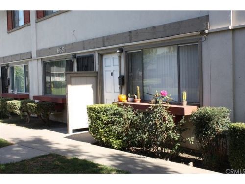 665 6th St, Tustin, CA 92780-8539