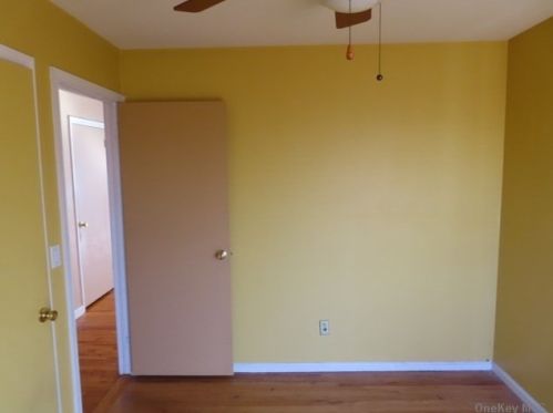 231 Carman Ave, East Rockaway NY  11518-1737 exterior