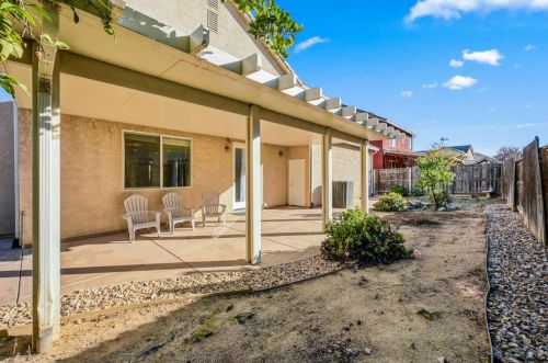 447 Henley Pkwy, Grayson CA  95363-8828 exterior