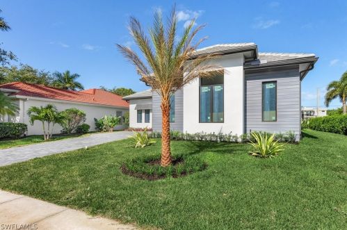 6805 Il Regalo Cir, Naples FL  34109-6818 exterior