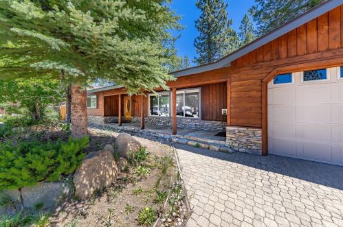 1087 Cheyenne Dr, South Lake Tahoe, CA 96150-5107