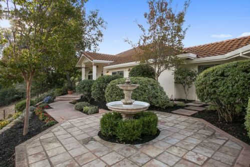 8393 Pleasants Valley Rd, Winters, CA 95694-9602