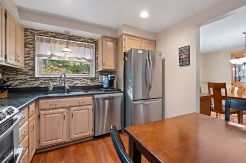 411 Pin Oak Dr, Glenshaw PA  15116-1123 exterior