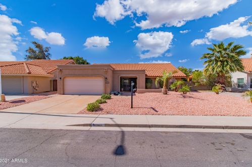 5627 Evergreen St, Mesa, AZ 85205-5823