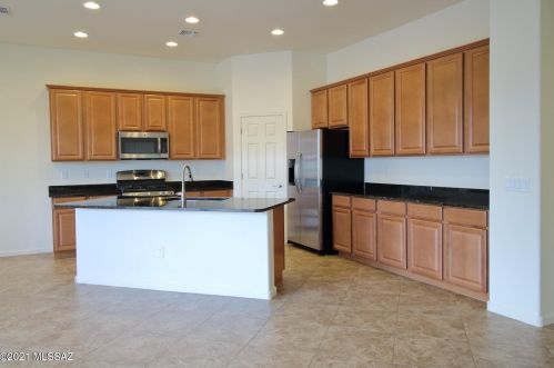 7097 Fall Haven Way, Tucson, AZ 85757-8225