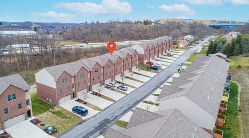 572 Chesnic Dr, Canonsburg, PA 15317-1427