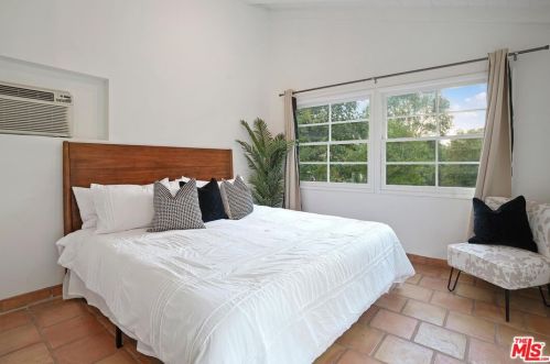 3531 Coldwater Canyon Ave, North Hollywood CA  91604-4060 exterior