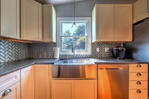 582 Milford Point Rd, Milford CT  06460-5429 exterior