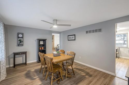 1055 Champagne Dr, Marion OH  43302-6626 exterior