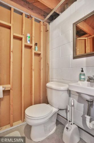 2638 Jefferson St, Minneapolis MN  55418-2826 exterior