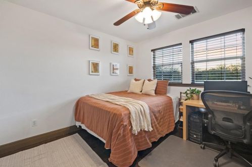 302 Deepwood Dr, Georgetown TX 78628-8305 exterior