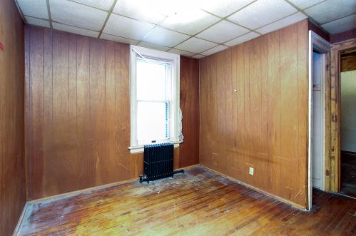 812 Burleigh St, Milwaukee WI 53222-4804 exterior