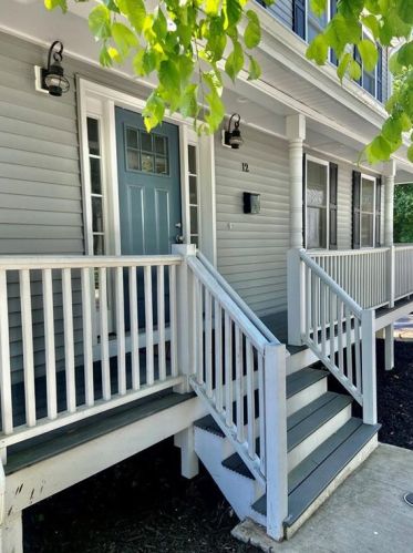 12 Western St, Providence RI  02906-1724 exterior