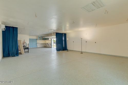 4333 17 Ave, Phoenix AZ 85085-6300 exterior