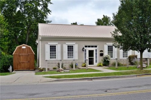321 Sandusky Ave, Bellefontaine, OH 43311-2436