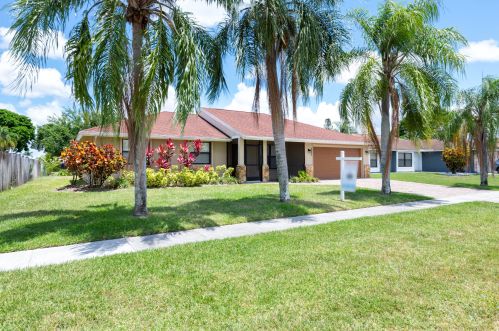 143 Galiano St, West Palm Beach, FL 33411-1205