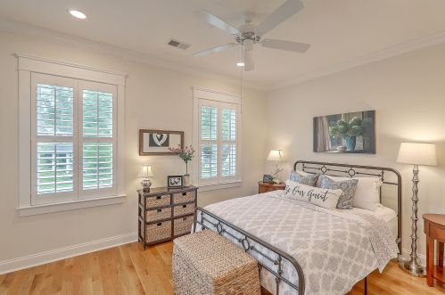 1521 Lindsey Creek Dr, Mount Pleasant SC  29466-8393 exterior