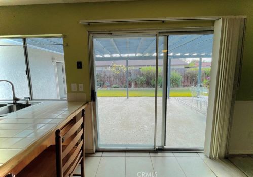 686 Wisteria Ave, Rialto CA  92376 exterior