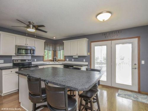 1415 17th St, Norwalk IA  50211-2017 exterior