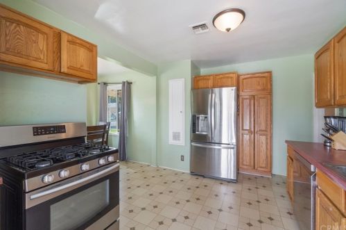 1719 Hardwick St, Long Beach CA  90807-1131 exterior
