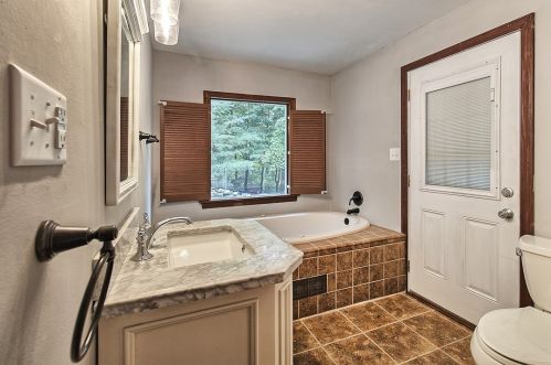 111 Wheeler Ln, Latrobe PA  15650-2869 exterior