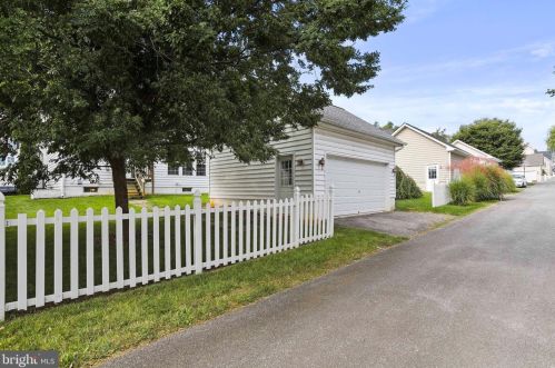 214 Union Ridge Dr, Charles Town WV  25414-4950 exterior