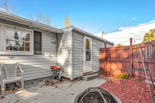 1415 Kellner St, Manitowoc WI  54220-1516 exterior