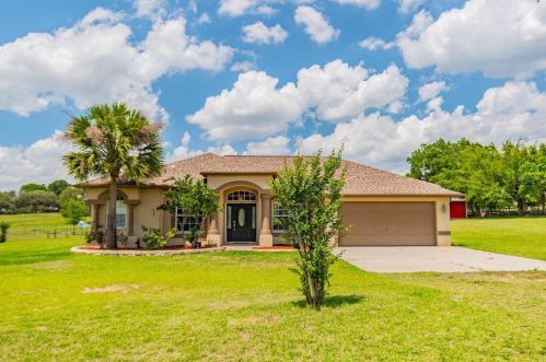 36713 Christian Rd, Dade City, FL 33523-1268