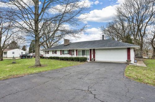 5966 London Groveport Rd, Darbydale, OH 43123-9622