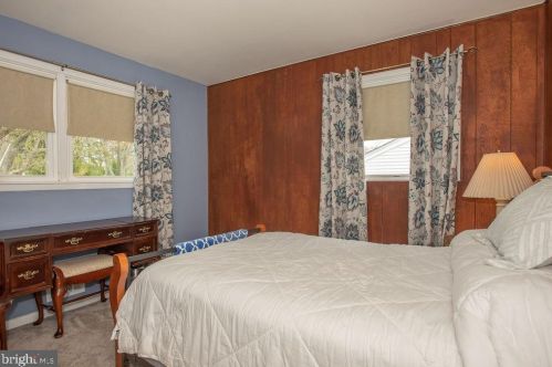 2511 Dean Dr, Wilmington DE  19808-3313 exterior