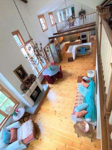 73 Main St, Hopkinton NH  03229-3003 exterior