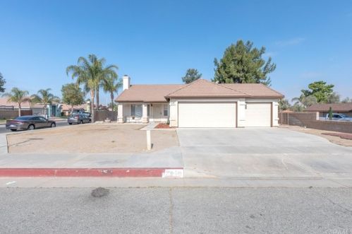 1190 Las Rosas Dr, San Jacinto, CA 92583-4841