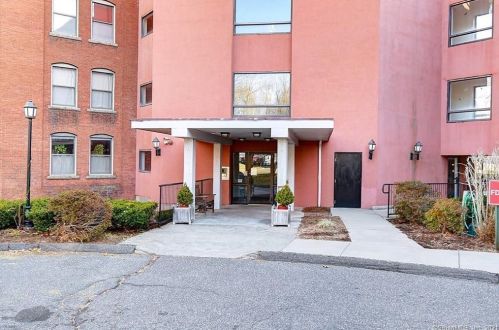 222 Williams St, Glastonbury CT  06033-2304 exterior