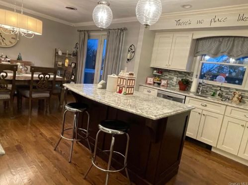 16 Locust Dr, Thiells NY  10984-1405 exterior