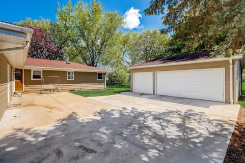 2036 Townline Rd, East Troy, WI 53120-1137