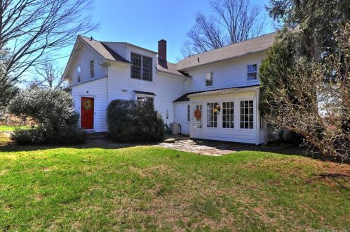 354 Moose Hill Rd, Upper Stepney CT  06468-2404 exterior
