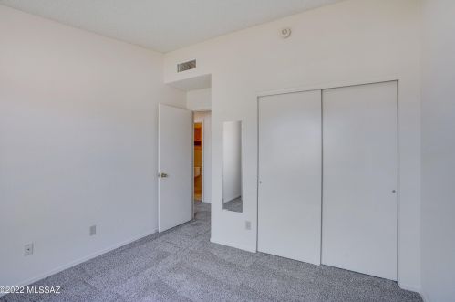 8756 Eagle Creek Dr, Tucson AZ  85730-5709 exterior