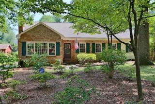 3805 Dogwood Dr, Greensboro, NC 27403-1014